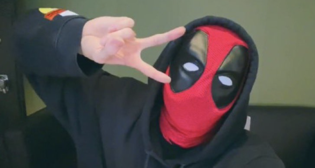 Ryan Reynolds Chan, Chan in Deadpool mask