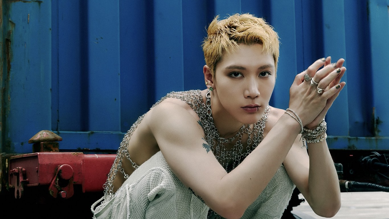 Ten Paint Me Naked