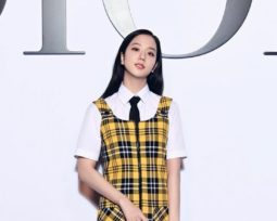 Jisoo Paris Fashion Week