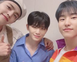 SEVENTEEN "CHEERS"