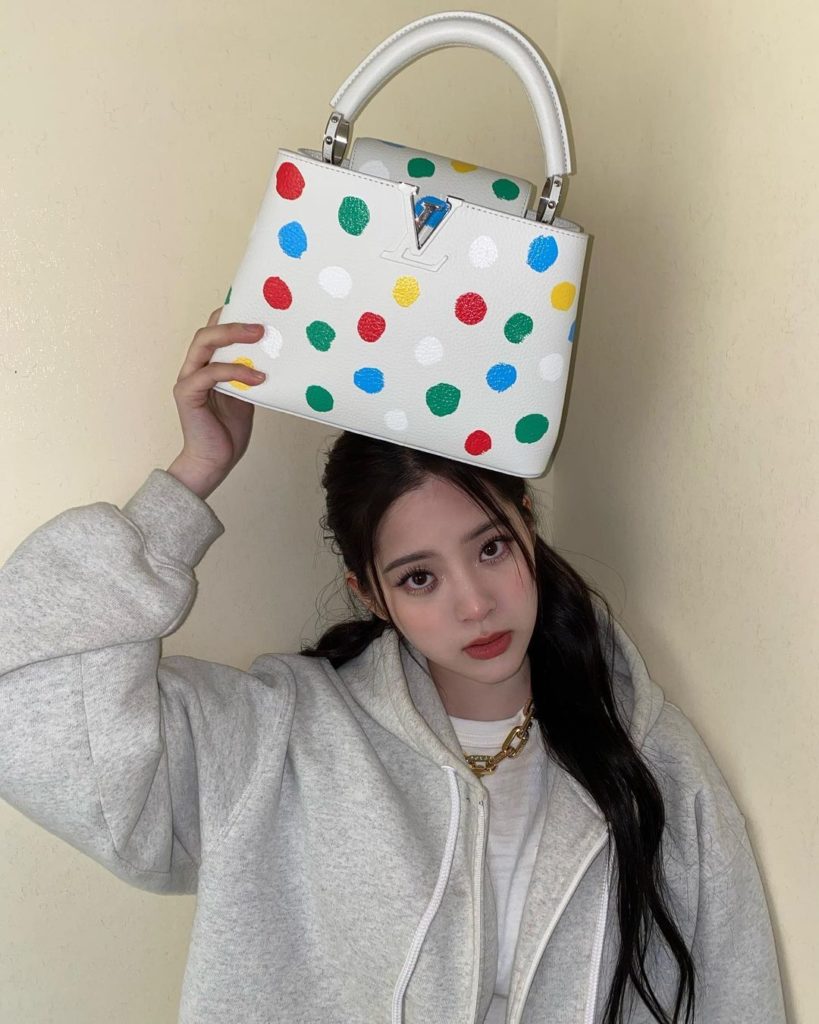 Nana, this is an LV': Taiwanese grandma used designer Louis Vuitton bag on  grocery trip