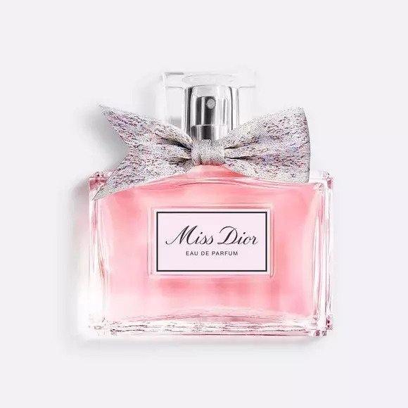 What perfumes do BLACKPINK members use? Jisoo's favorite is Miss Dior Rose  N' Roses
