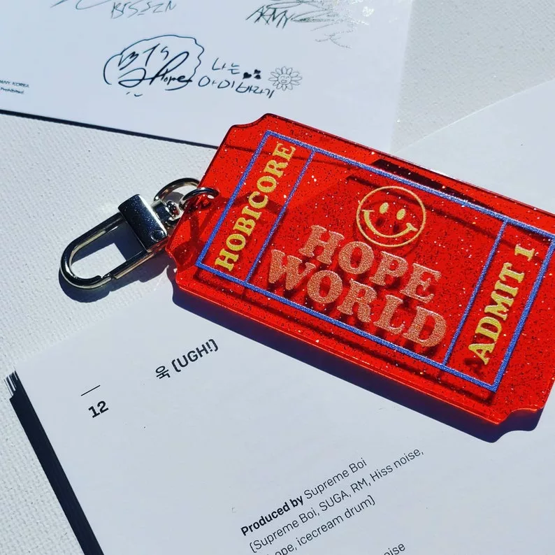 97verse merch shop: Hope World keychain