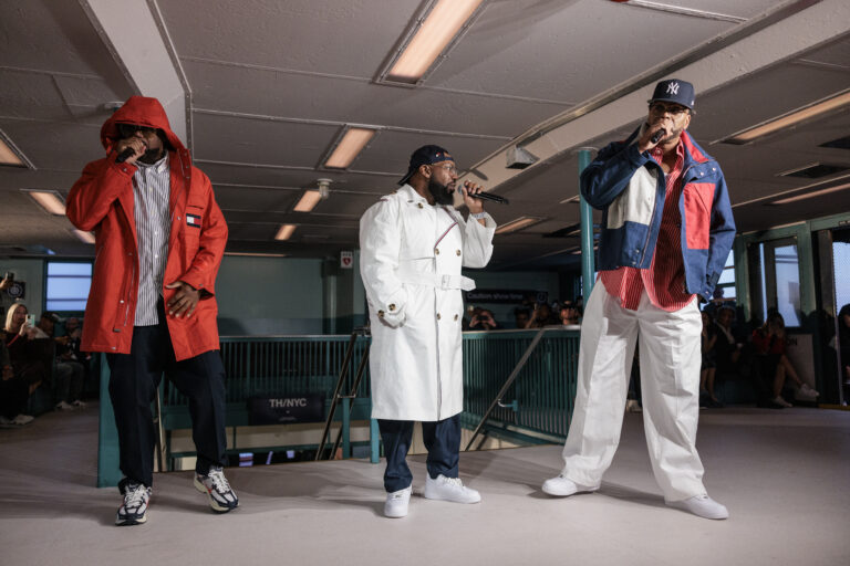 The Best Fashion Moments At The Tommy Hilfiger Spring Summer 2025 Show Tommy Hilfiger Wu Tang Clan 768x512